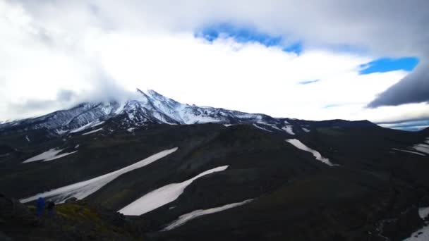 Volcán Klyuchevskoy Klyuchevskaya Sopka. Kamchatka. Eurasia, Lejano Oriente ruso — Vídeos de Stock