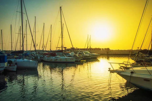 Večerní Jaffa, Starý přístav při západu slunce. Tel Aviv Yafo Izrael — Stock fotografie