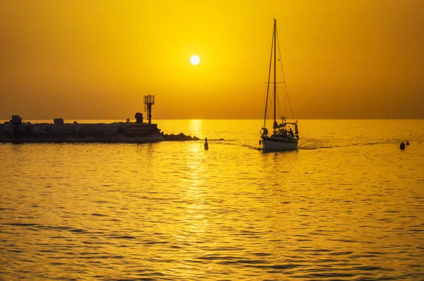 Večerní Jaffa, Starý přístav při západu slunce. Tel Aviv Yafo Izrael — Stock fotografie