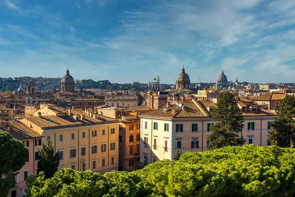 Piazza Venezia, vista de Vittorio Emanuele II Monumento, Roma Fotos De Bancos De Imagens Sem Royalties