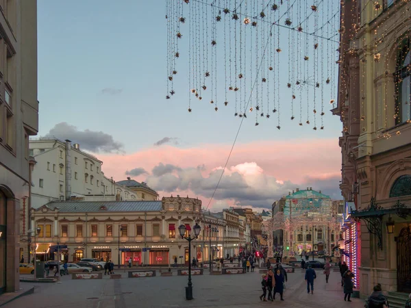 Москва Россия Февраля 2020 Года Вид Закатное Небо Улицы Кузнецкого — стоковое фото