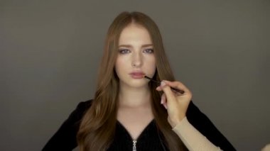 Kamera önünde modeli kız makyaj