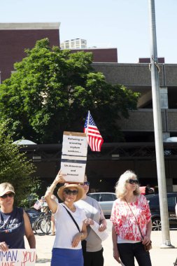 Columbia, Missouri, 30 Haziran 2018. Protesto Trump'ın aile göç politikası için ralli