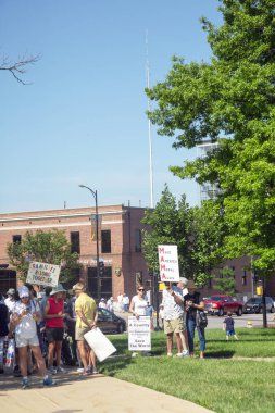 Columbia, Missouri, 30 Haziran 2018. Protesto Trump'ın aile göç politikası için ralli