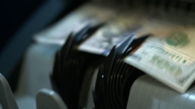 Makine sayım doları banknot sayma para birimi. Ekipman sayma para