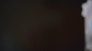 Meyve smoothies imalatı. Cihazları, çocukça muzlu süt üretimi için