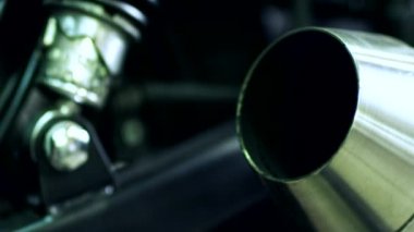 Duman ile yeni krom egzoz borusu. Motosiklet egzoz borusu