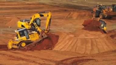 İnşaat malzemeleri madencilik taş ocağında. Madencilik sektörü. Madencilik makine