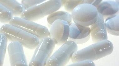 İlaç hapları ve tablet. Ağrı kesici ilaç. Tıbbi tablet