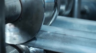 Soğuk haddelenmiş çelik ürünleri-üretim teknolojisi. Otomatik profil bükme makinası