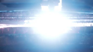 Makine Fabrikası'nda plazma kesim işlemi için programlanmış