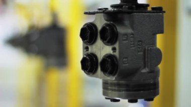 Konveyör Bant Fabrikası'nda, metal parça. Otomatik üretim hattı Fabrikası'nda