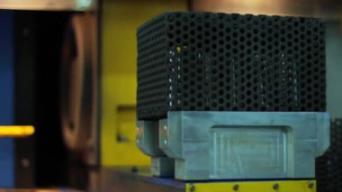 Metal işleme özel yüklemesindeki sonra girerek boş. Fabrika ekipmanları