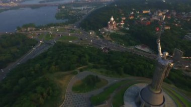 Kiev şehir, Ukrayna'da Havadan görünüm Anavatan. Yukarıdan Citu panorama