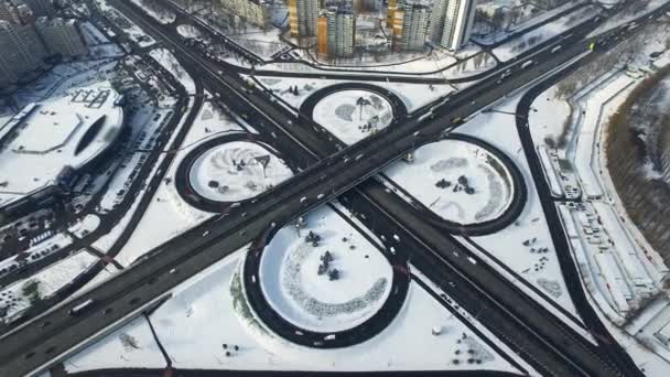 Car traffic freeway overpass at winter. Aerial cars moving on highway junction — Stock Video