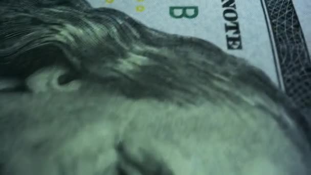 Nové americké dolary v hotovosti. Symboly na stodolarových bankovkách — Stock video