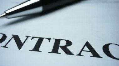 İngilizce dilinde sözleşme. İş sözleşmesi onaylanmış damgayla işaretlendi