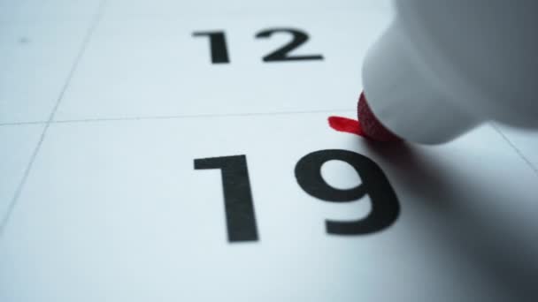 Planeador de eventos do calendário. Marcador círculo de desenho em torno da data do mês no calendário — Vídeo de Stock