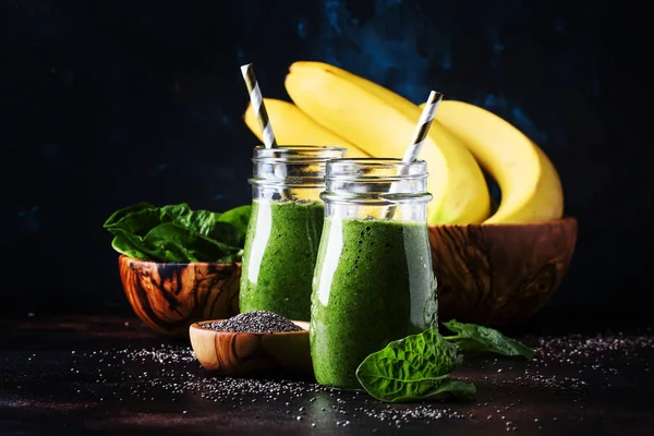 Smoothies Verdes Desintoxicantes Saludables Con Espinacas Plátano Semillas Chía Fondo — Foto de Stock