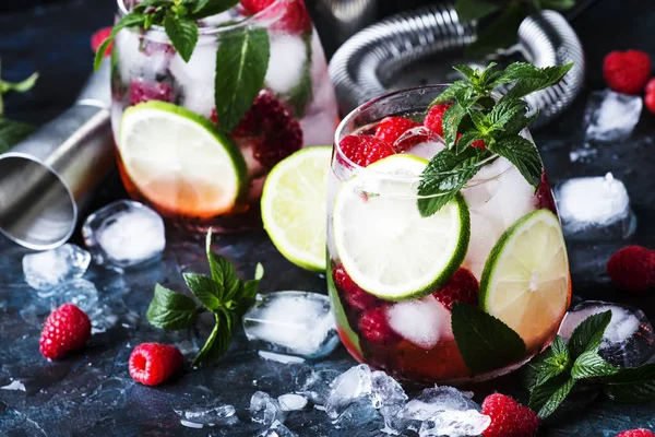 Sommar Cool Alkoholhaltiga Cocktail Raspberry Mojito Cocktail Med Lime Rom — Stockfoto