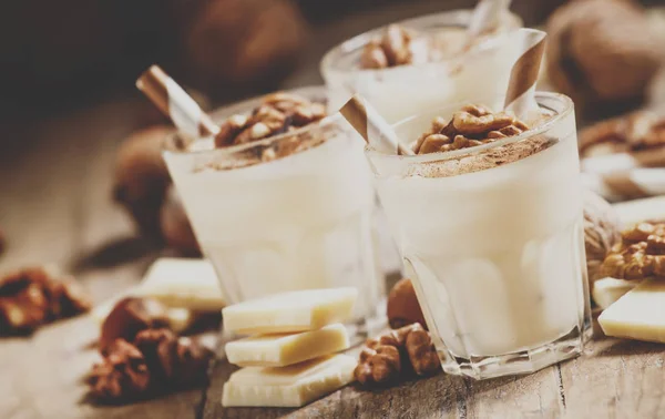 Postre Chocolate Blanco Nueces — Foto de Stock