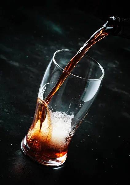 Dark English Beer Ale Stout Poured Glass Dark Bar Counter — Stock Photo, Image