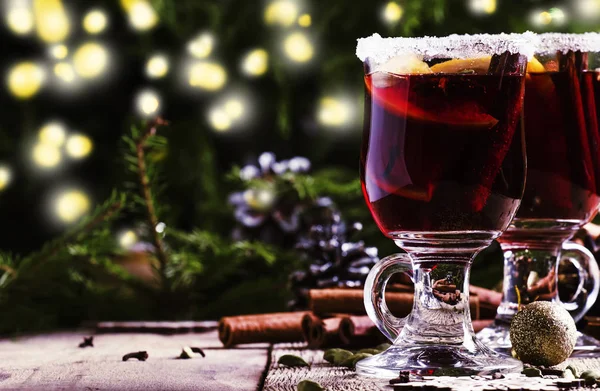 Christmas New Year Festive Drink Hot Mulled Wine Cinnamon Cardamom — Stock Photo, Image