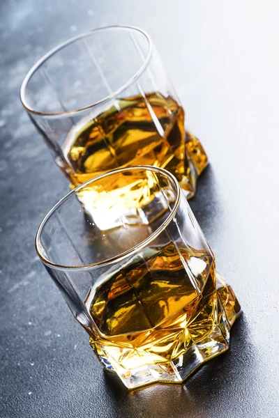 Bourbon Glas Amerikansk Corn Whiskey Mörka Bar Counter Selektiv Fokus — Stockfoto