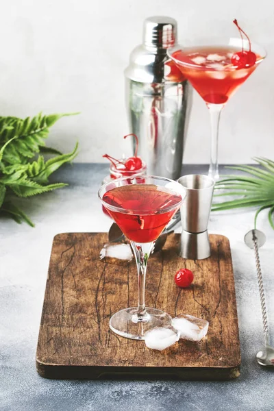 Coquetel Alcoólico Clássico Manhattan Com Bourbon Vemuth Vermelho Amargo Gelo — Fotografia de Stock