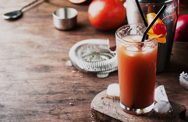 Zomer Verfrissende Lage Alcoholische Cocktail Met Wodka Orange Juice Bloedige — Stockfoto