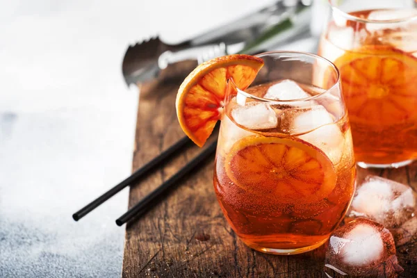 Aperol Spritz Cocktail Glas Med Mousserande Vin Likör Och Siciliansk — Stockfoto