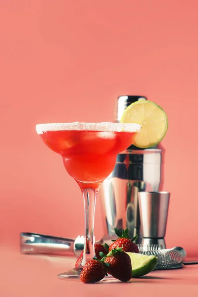 Fragola Margarita Cocktail Alcolico Con Tequila Liquore Frutti Bosco Succo — Foto Stock