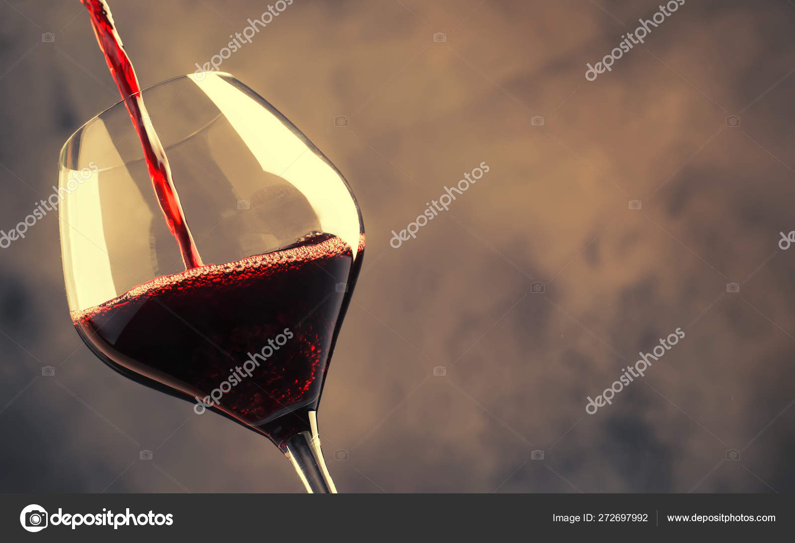 ワイングラス写真素材 ロイヤリティフリーワイングラス画像 Depositphotos ワイングラス写真素材 ロイヤリティフリーワイングラス画像 Depositphotos