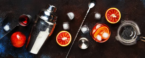 Bebida Moda Cóctel Alcohólico Negroni Con Ginebra Seca Vermut Rojo — Foto de Stock