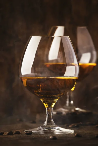 Armagnac Brandy Uva Francés Bebida Alcohólica Fuerte Bodegón Estilo Vintage —  Fotos de Stock