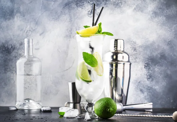 Limetten Caipirinha Klassischer Brasilianischer Alkoholischer Cocktail Mit Rohr Wodka Cachasa — Stockfoto