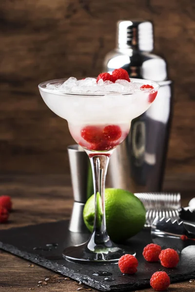 Hallon Daiquiri Alkoholhaltiga Cocktail Med Vit Rom Limesaft Hallon Och — Stockfoto