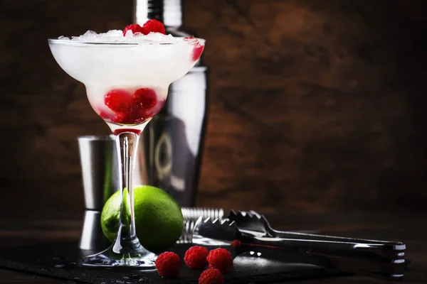 Himbeer Daiquiri Alkoholischer Cocktail Mit Weißem Rum Limettensaft Himbeeren Und — Stockfoto