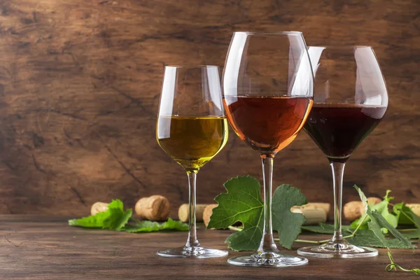 Set Vini Vino Rosso Bianco Rosato Assortimento Bicchieri Vino Degustazione — Foto Stock