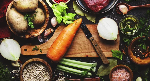 Lebensmittel Kochen Hintergrund Frisches Bio Gemüse Zutaten Gewürze Und Fleisch — Stockfoto