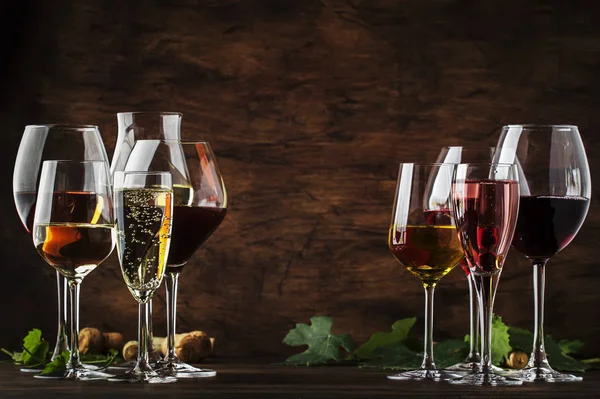 Degustacja Win Wina Niemusujące Winne Czerwone Białe Wino Róża Szampan — Zdjęcie stockowe