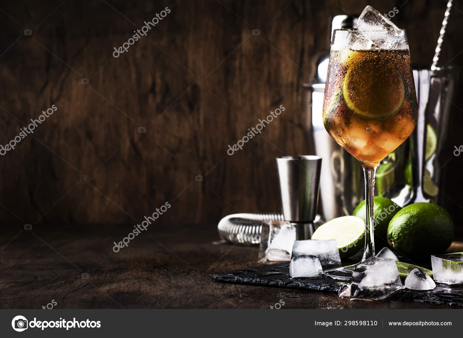 Alcoholic Cocktail Long Island Vodka Gin Tequila Silver White Rum - Main Image