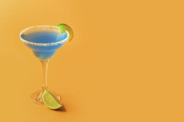 Coquetel Alcoólico Margarita Azul Com Tequila Licor Suco Limão Sal — Fotografia de Stock