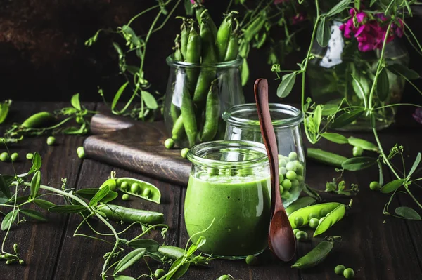 Meu Verão Vegetariano Ervilhas Verdes Doces Frescas Suculentas Descascadas Frasco — Fotografia de Stock