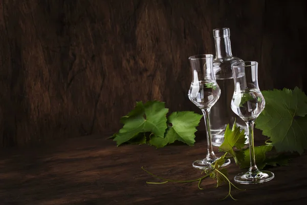 Druva Vodka Pisco Traditionell Peruansk Stark Alkoholhaltig Dryck Elegant Glas — Stockfoto