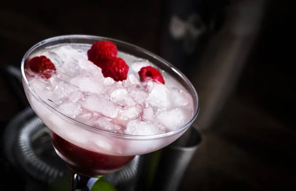 Himbeer Daiquiri Alkoholischer Cocktail Mit Weißem Rum Limettensaft Himbeeren Und — Stockfoto