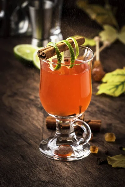 Hot Rum Punch Autumn Winter Warming Alcoholic Cocktail Dark Rum — Stock Photo, Image