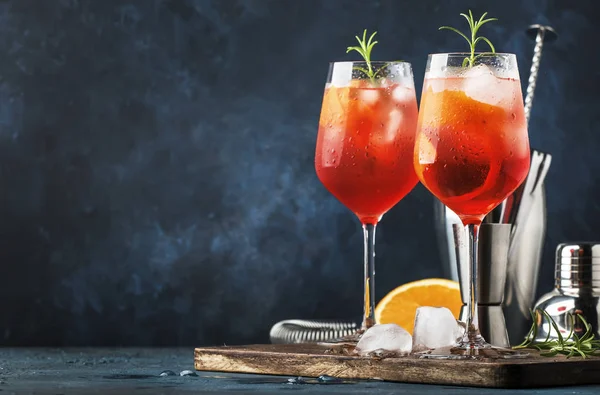 Milano Spritzer Alcoholische Cocktail Met Rode Bittere Droge Witte Wijn — Stockfoto