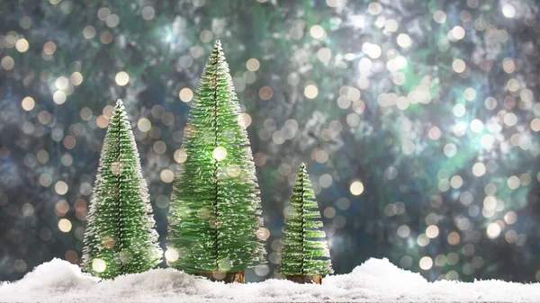 Pequenos Brinquedos Árvore Natal Snowdrift Conceito Inverno Ano Novo Composição — Fotografia de Stock