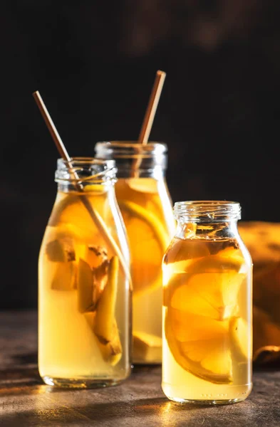 Homemade Fermented Raw Kombucha Ginger Lemon Tea Ready Drink — Stock Photo, Image